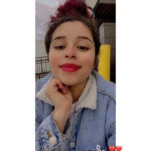 Meet your Posher, Roxana